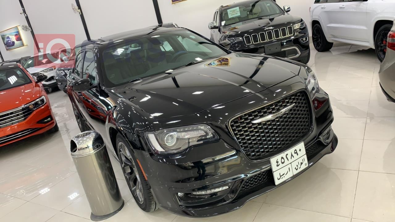 كرايسلر 300